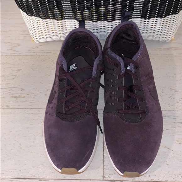 📌 Nike Dualtone Racer in Maroon Suede - Picture 3 of 5